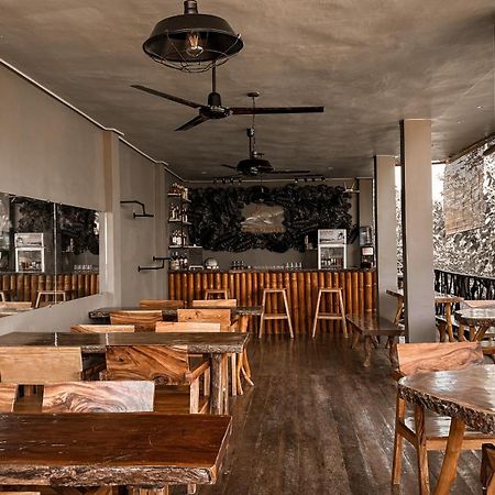 Resting Rabbit Hostel 锡基霍尔 外观 照片