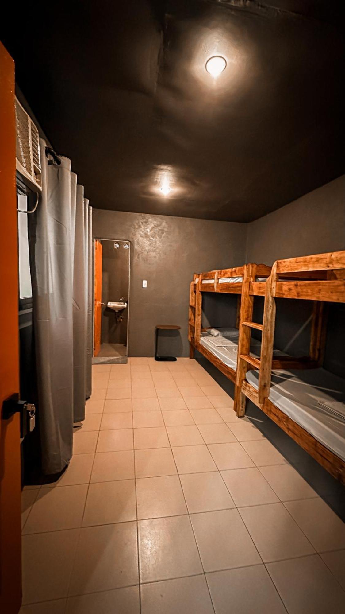 Resting Rabbit Hostel 锡基霍尔 外观 照片